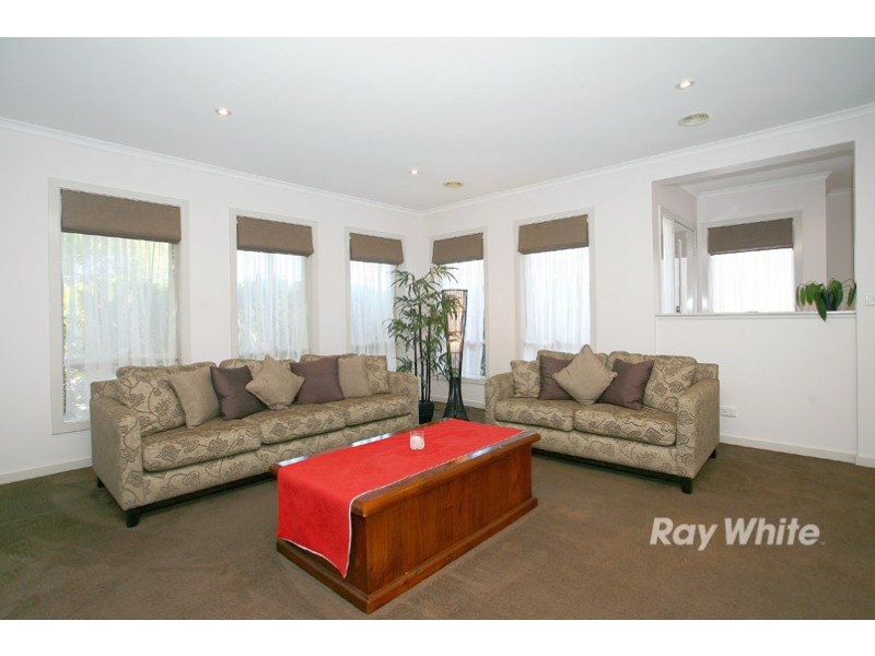 18 Boronia Avenue, Cranbourne VIC 3977