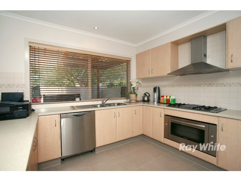 18 Boronia Avenue, Cranbourne VIC 3977