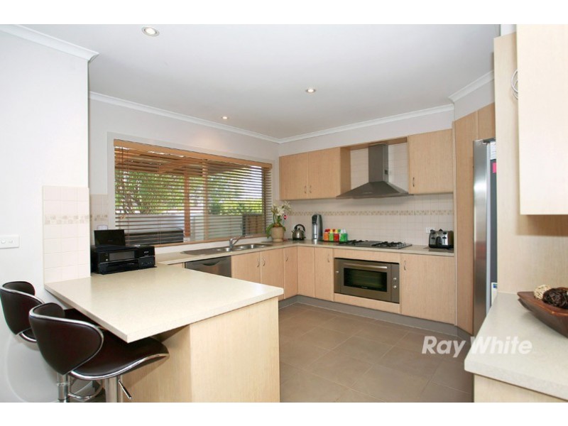 18 Boronia Avenue, Cranbourne VIC 3977