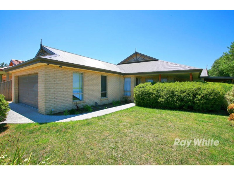 18 Boronia Avenue, Cranbourne VIC 3977