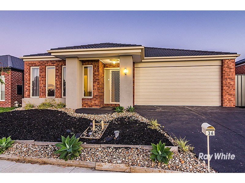 36 MacKillop Way, Clyde North VIC 3978