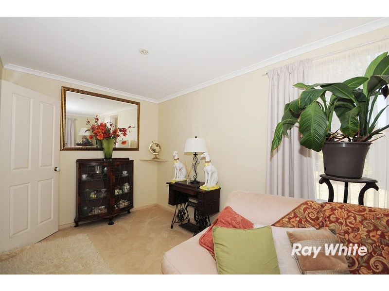 36 Valepark Crescent, Cranbourne VIC 3977