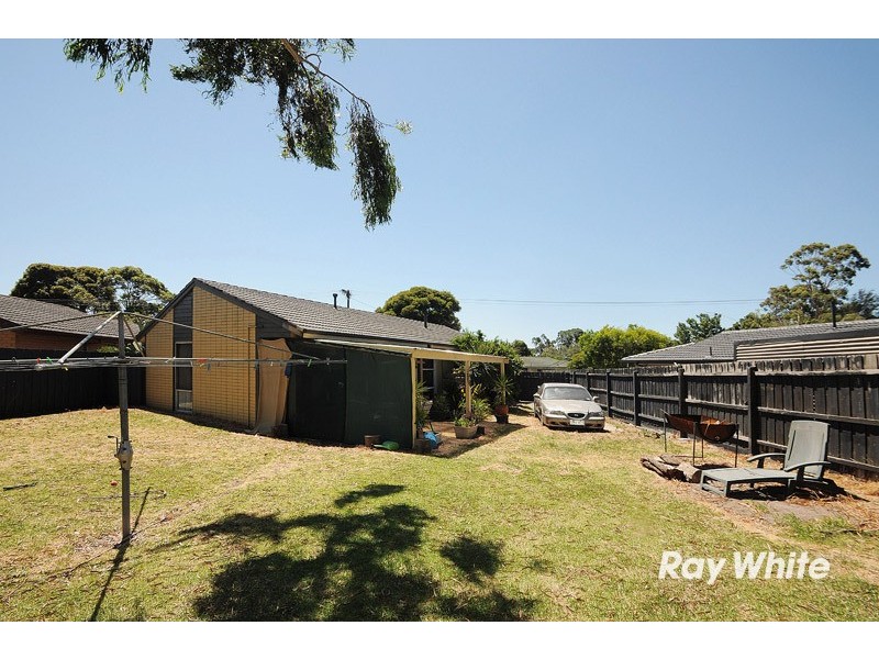 36 Valepark Crescent, Cranbourne VIC 3977