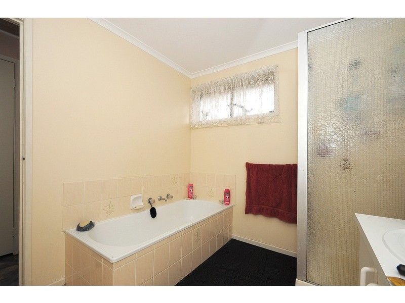 31 Maculata Drive, Cranbourne West VIC 3977