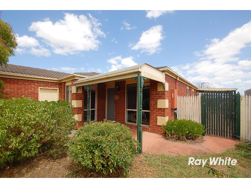 23 Scarborough Avenue, Cranbourne West VIC 3977