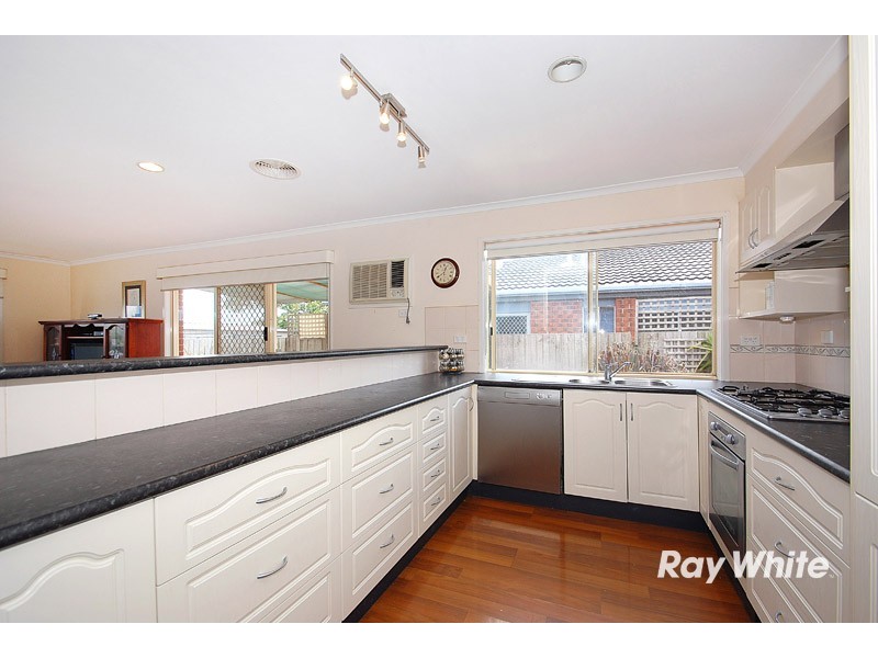 23 Scarborough Avenue, Cranbourne West VIC 3977