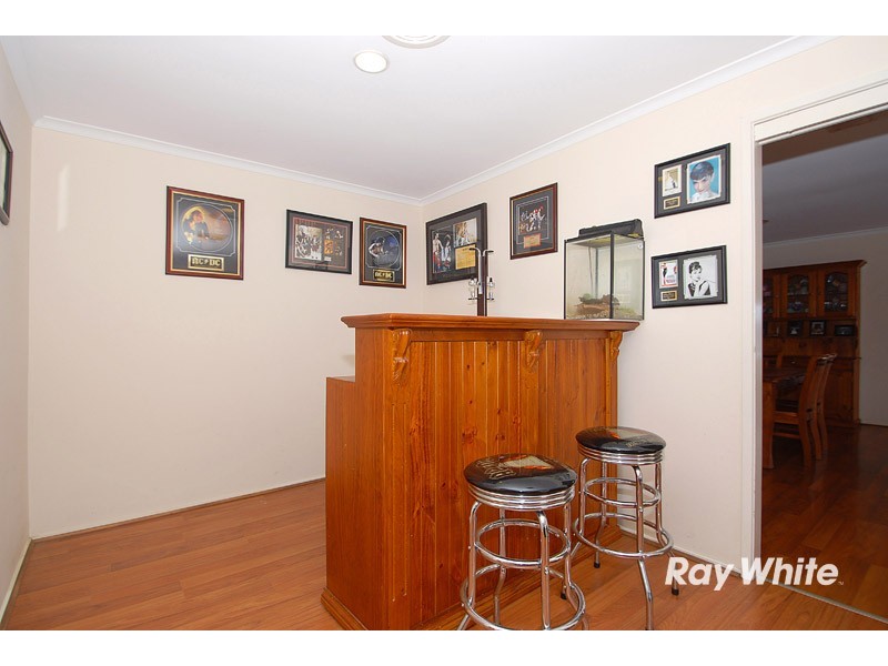 23 Scarborough Avenue, Cranbourne West VIC 3977