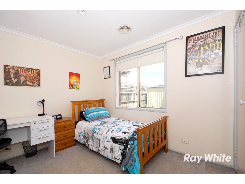 23 Scarborough Avenue, Cranbourne West VIC 3977