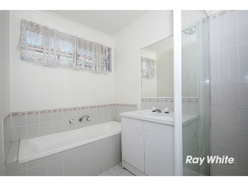 23 Scarborough Avenue, Cranbourne West VIC 3977