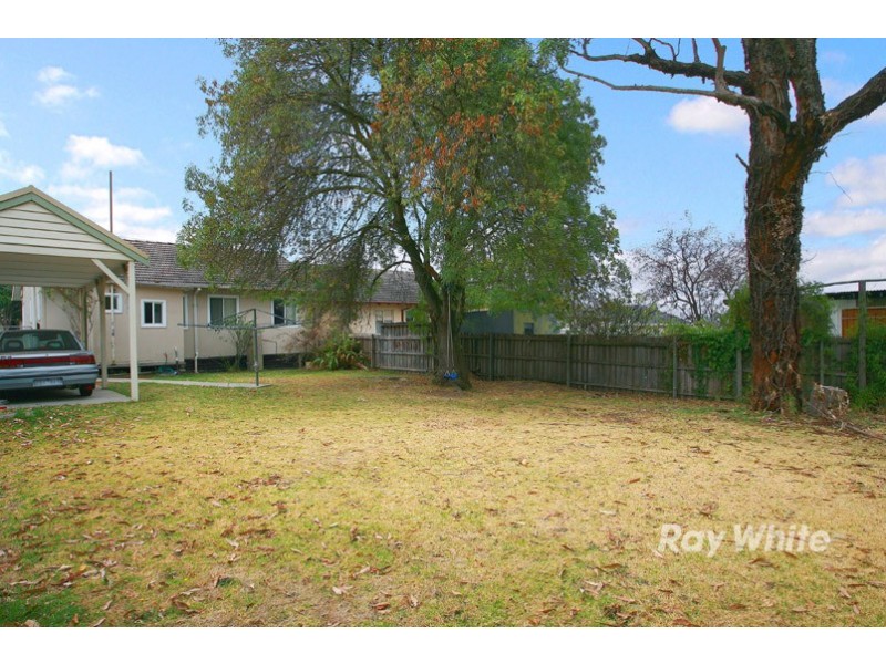 15 Tristania Street, Doveton VIC 3177