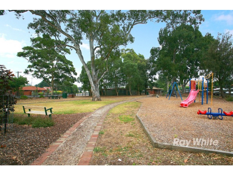 15 Tristania Street, Doveton VIC 3177