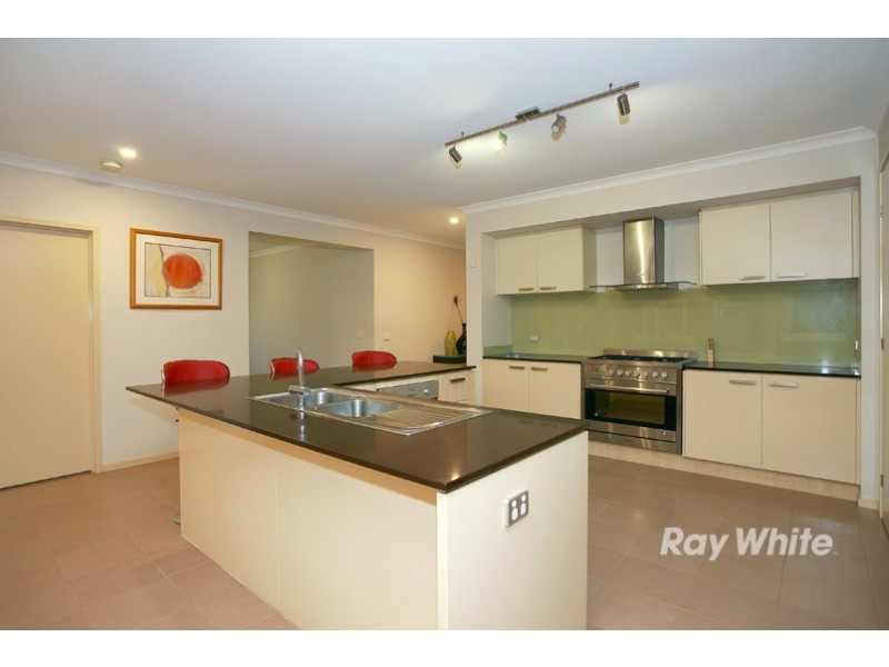 44 Biscay Grove, Lyndhurst VIC 3975