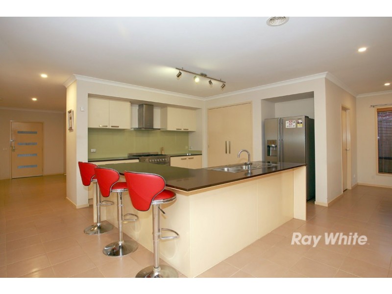 44 Biscay Grove, Lyndhurst VIC 3975