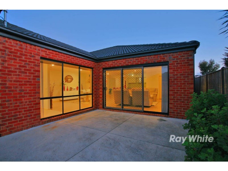 44 Biscay Grove, Lyndhurst VIC 3975