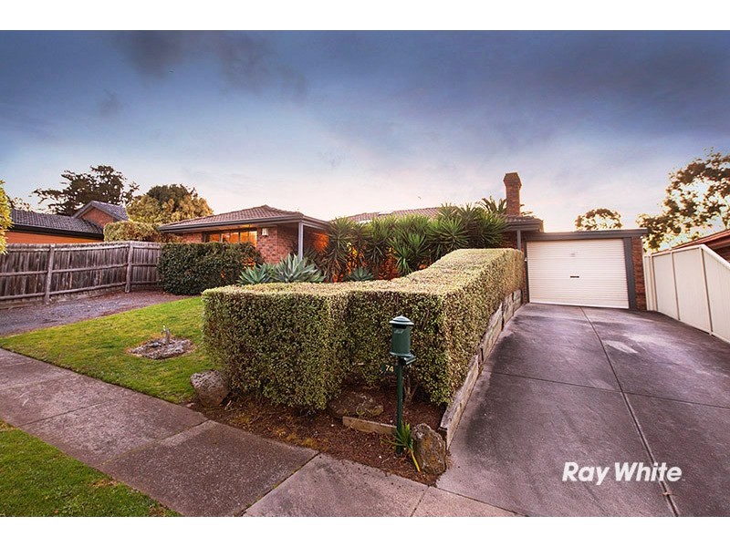 74 Marylyn Place, Cranbourne VIC 3977
