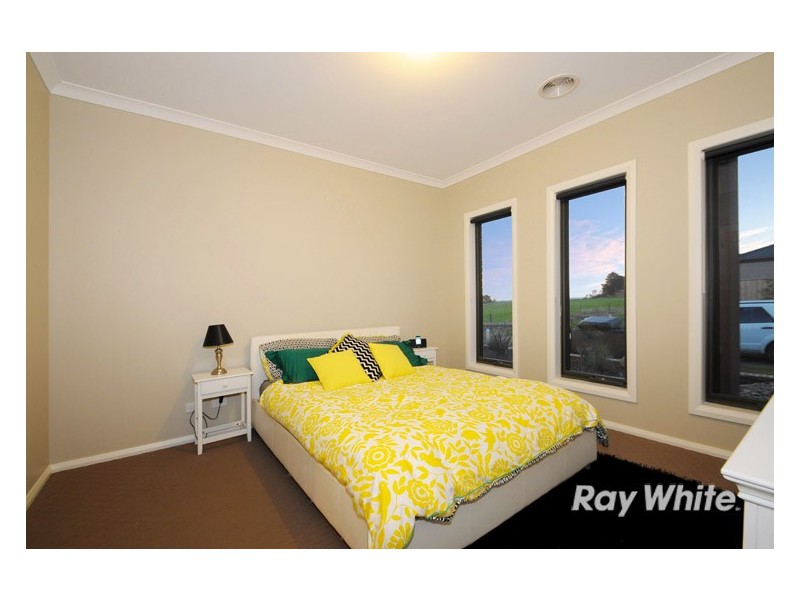 53 George Frederick Road, Cranbourne West VIC 3977