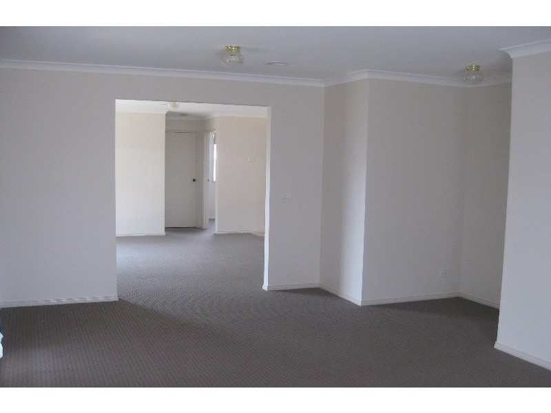 14 Celebration Court, Cranbourne West VIC 3977