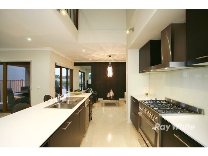 24 Quarterdeck Road, Sandhurst VIC 3977