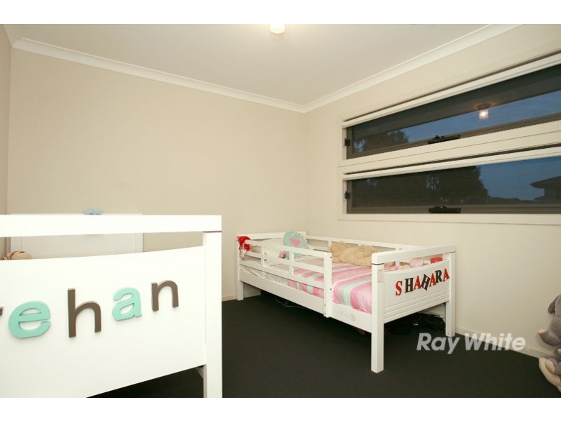 24 Quarterdeck Road, Sandhurst VIC 3977