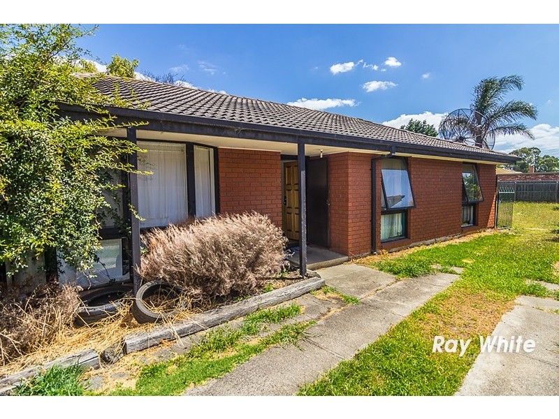 1 Rosalie Avenue, Cranbourne VIC 3977