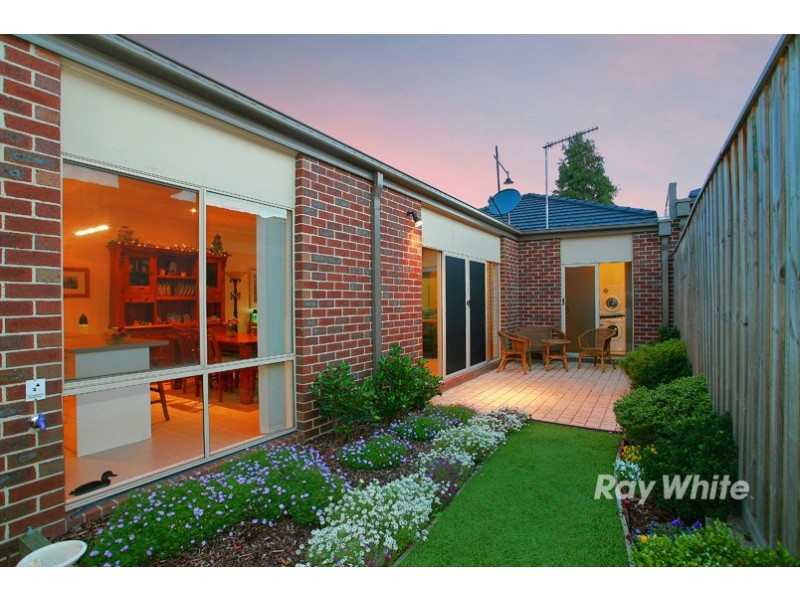 40 Mannavue Boulavard, Cranbourne North VIC 3977