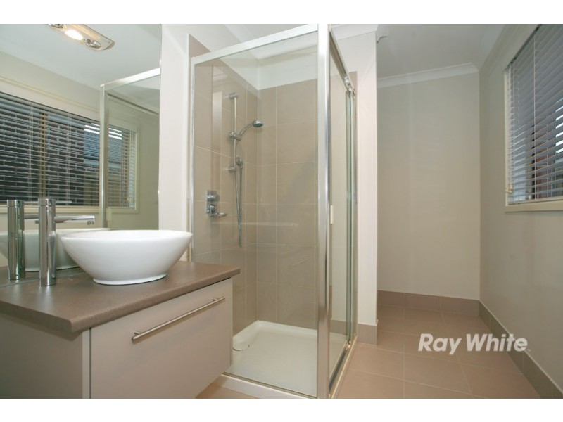 6 Benmar Place, Lyndhurst VIC 3975