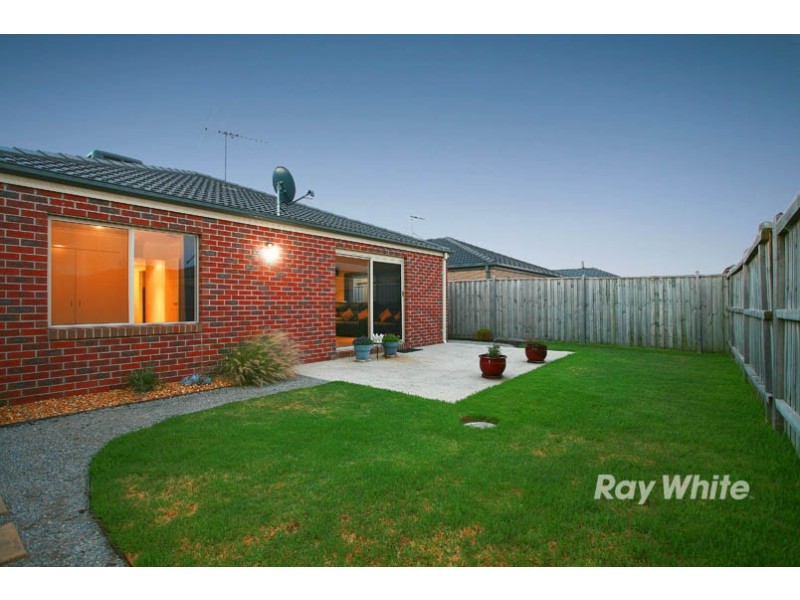 6 Benmar Place, Lyndhurst VIC 3975