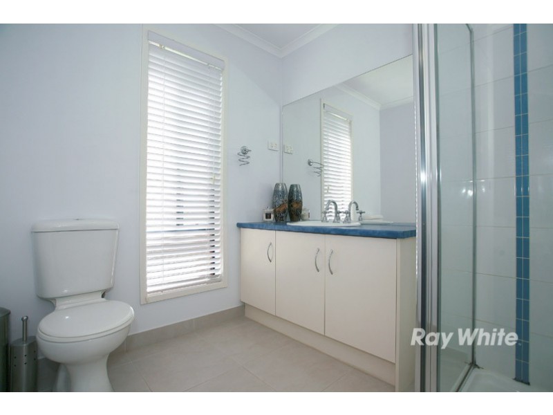 10 Reynard Place, Cranbourne East VIC 3977