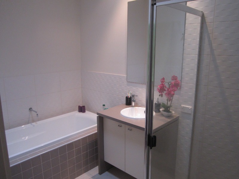 102 Springhill Drive, Cranbourne VIC 3977