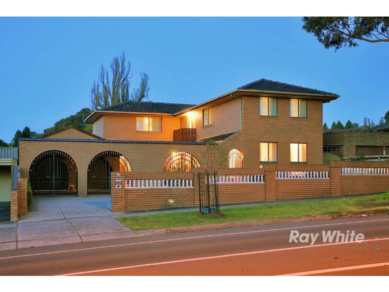 77 James Cook Drive, Endeavour Hills VIC 3802