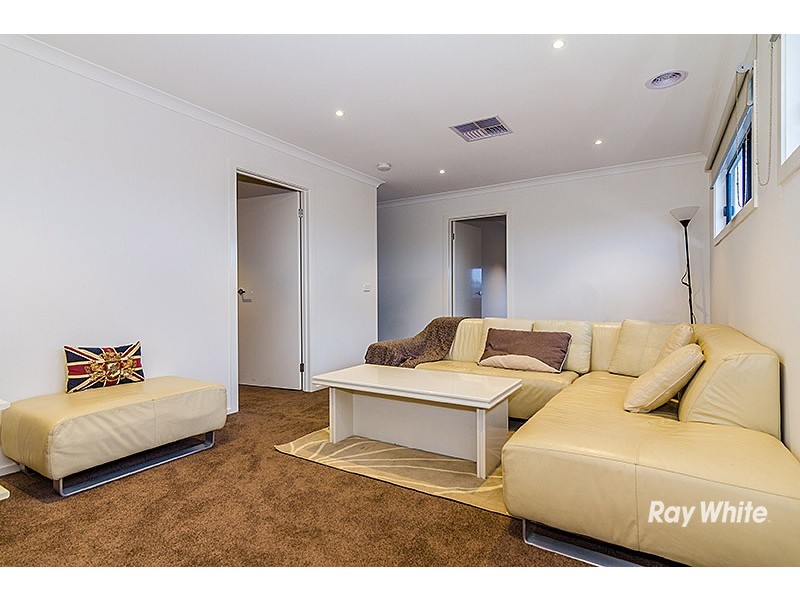 76 Mackillop Way, Clyde North VIC 3978