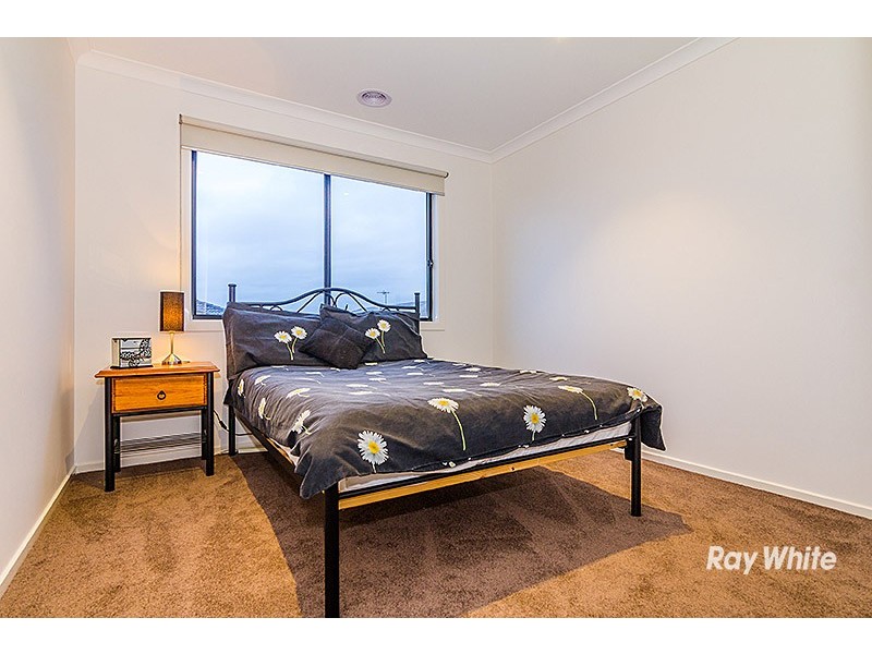 76 Mackillop Way, Clyde North VIC 3978