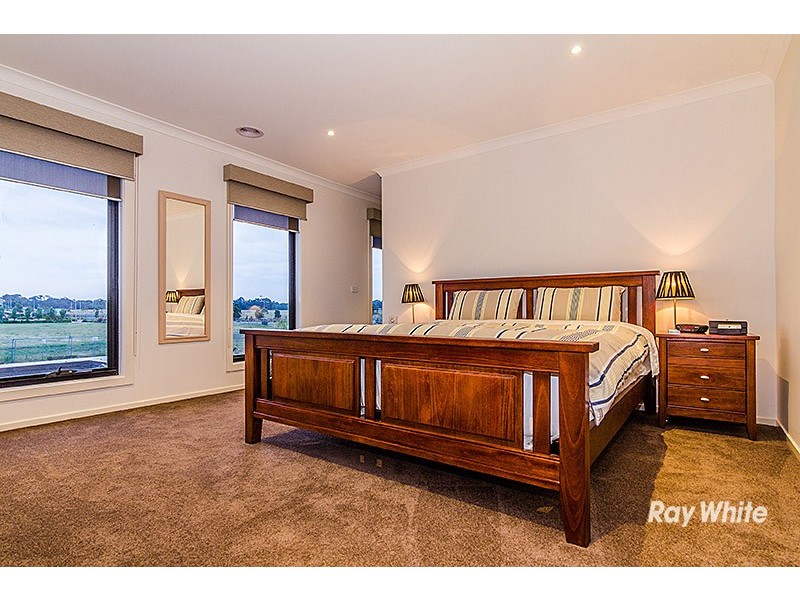 76 Mackillop Way, Clyde North VIC 3978