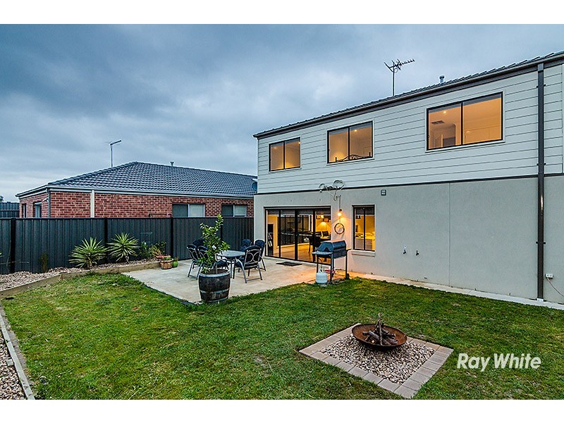 76 Mackillop Way, Clyde North VIC 3978