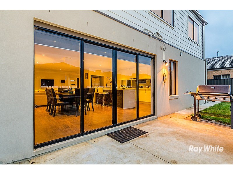 76 Mackillop Way, Clyde North VIC 3978