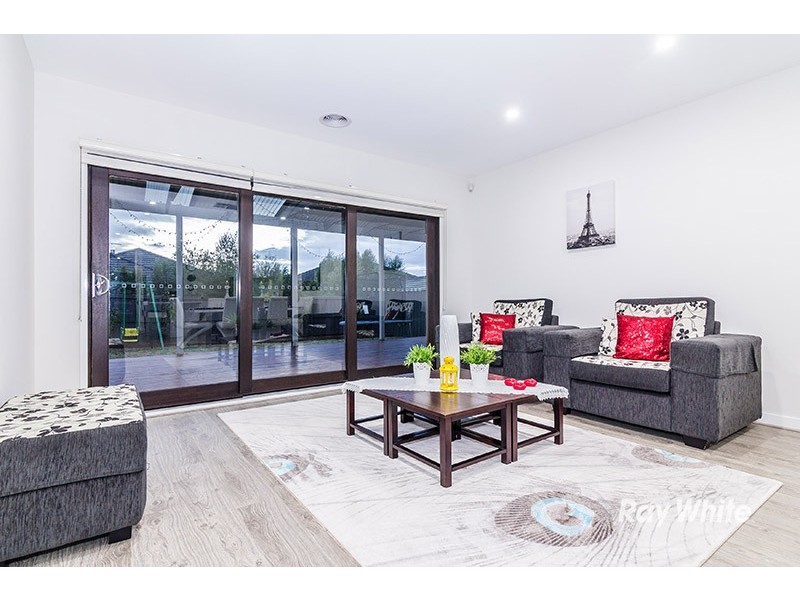 19 Sunline Way, Lyndhurst VIC 3975