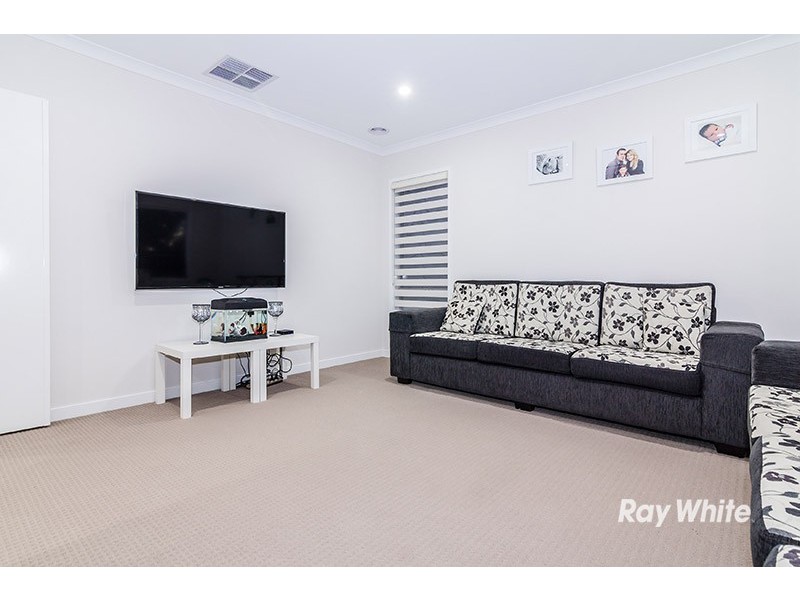 19 Sunline Way, Lyndhurst VIC 3975