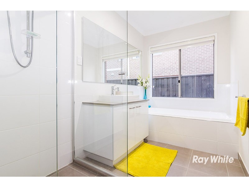 19 Sunline Way, Lyndhurst VIC 3975