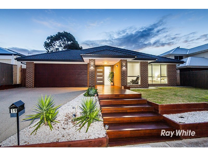 19 Sunline Way, Lyndhurst VIC 3975