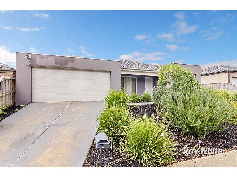 2 Greenview Court, Cranbourne North VIC 3977