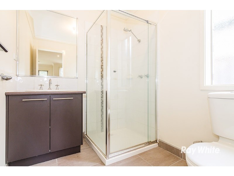 2 Greenview Court, Cranbourne North VIC 3977
