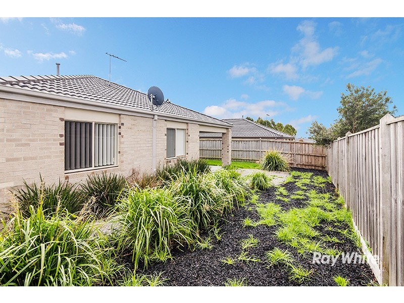 2 Greenview Court, Cranbourne North VIC 3977