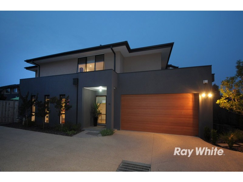 16 Lexington Square, Sandhurst VIC 3977