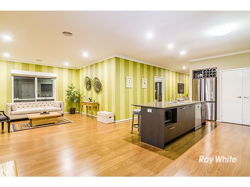 4 Biscay Grove, Lyndhurst VIC 3975