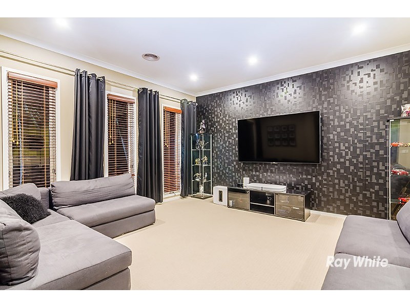 4 Biscay Grove, Lyndhurst VIC 3975