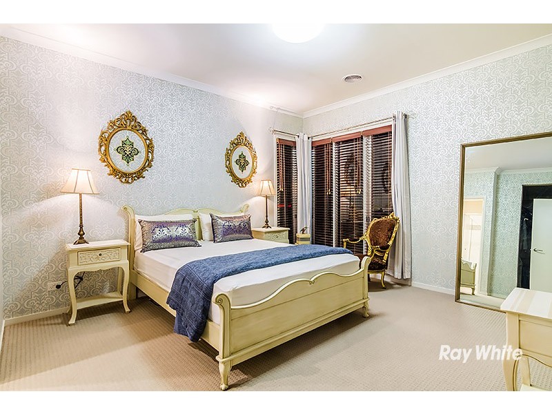 4 Biscay Grove, Lyndhurst VIC 3975