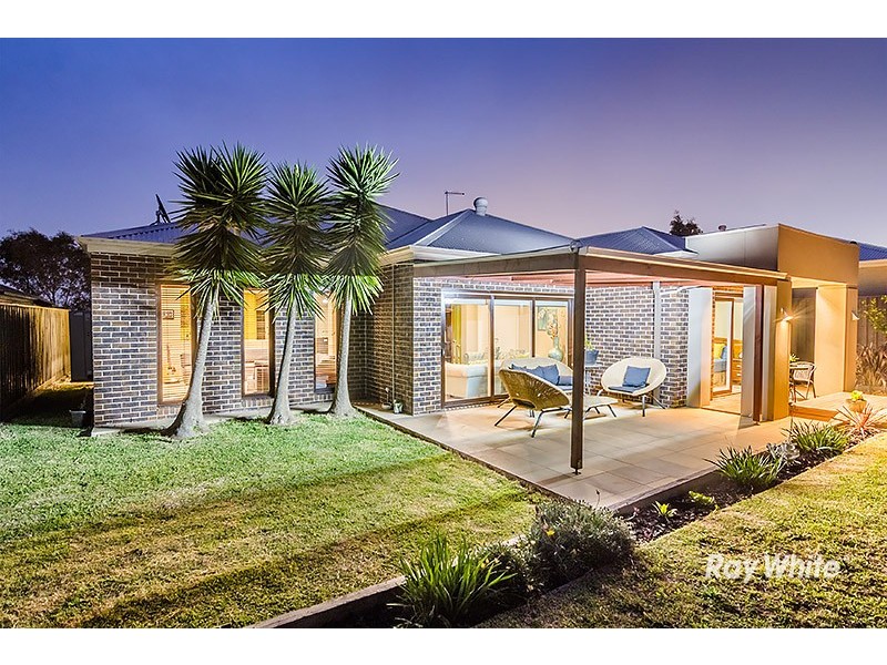 4 Biscay Grove, Lyndhurst VIC 3975