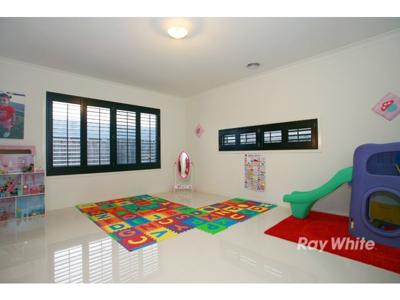 4 Honeybark Crescent, Lyndhurst VIC 3975