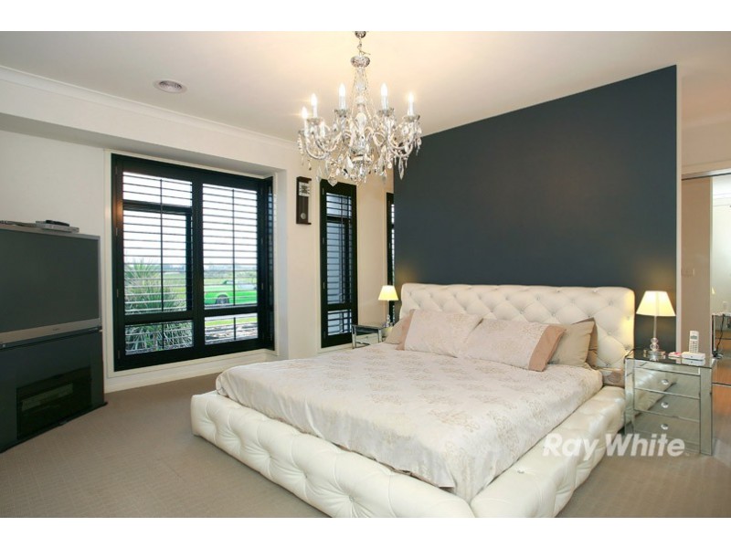 4 Honeybark Crescent, Lyndhurst VIC 3975