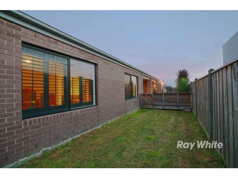 4 Honeybark Crescent, Lyndhurst VIC 3975